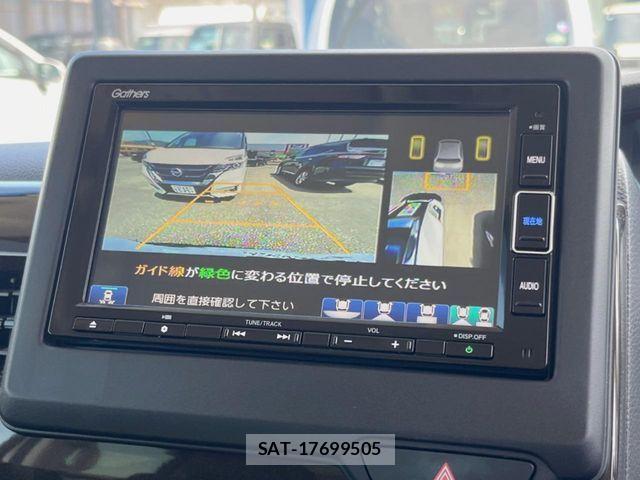 Honda N BOX 2022-03 7020993-4