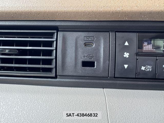 Honda N BOX 2024-05 7021004-23
