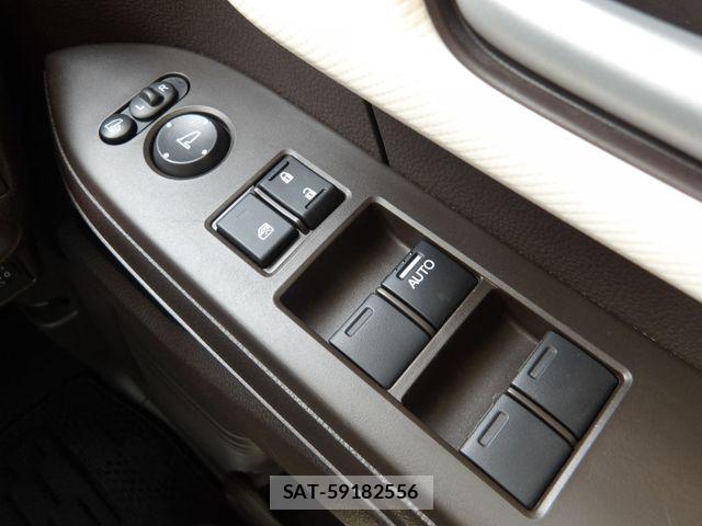 Honda N BOX 2022-02 7021002-11