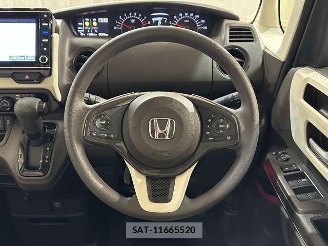Honda N BOX 2021-04 7021017-9