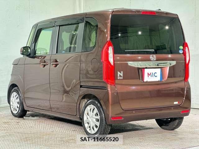 Honda N BOX 2021-04 7021017-6