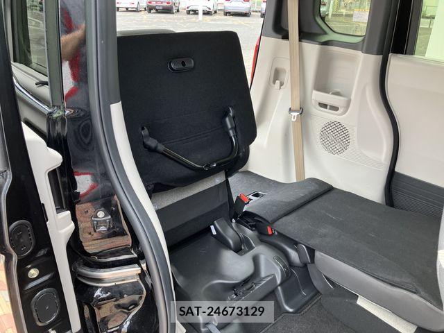 Honda N BOX 2024-05 7021008-25