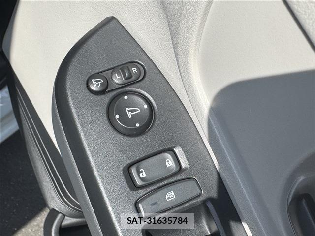 Honda N BOX 2024-05 7021006-28