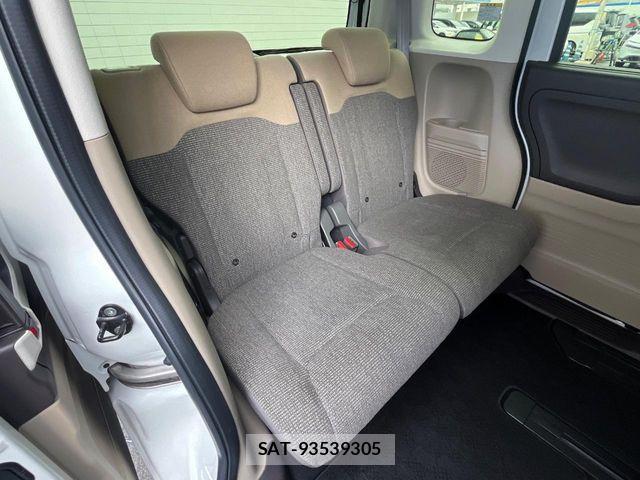 Honda N BOX 2020-10 7020998-9