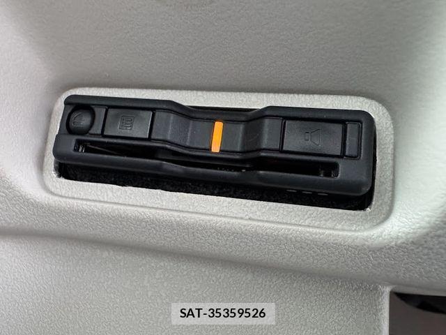 Honda N BOX 2024-05 7059821-26