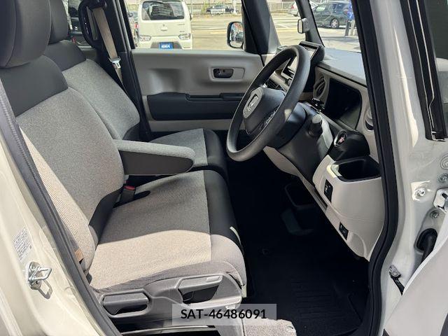 Honda N BOX 2024-05 7059819-8