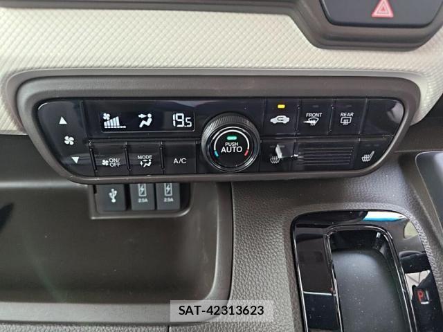 Honda N BOX 2023-08 7059796-15