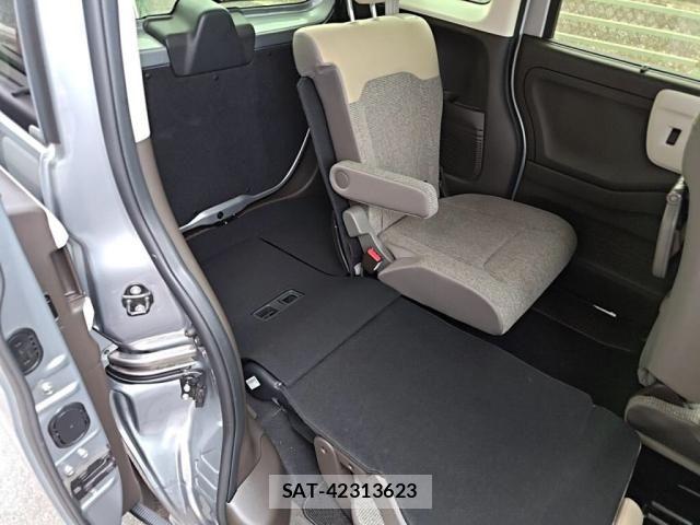 Honda N BOX 2023-08 7059796-25