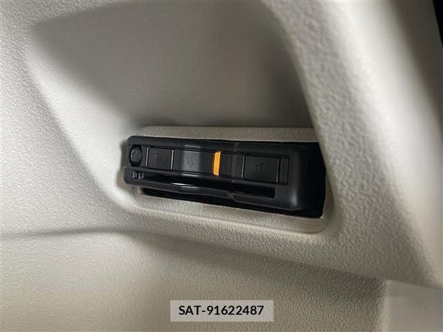 Honda N BOX 2024-05 7059818-19