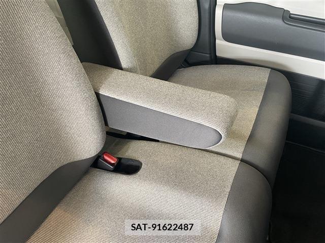 Honda N BOX 2024-05 7059818-25