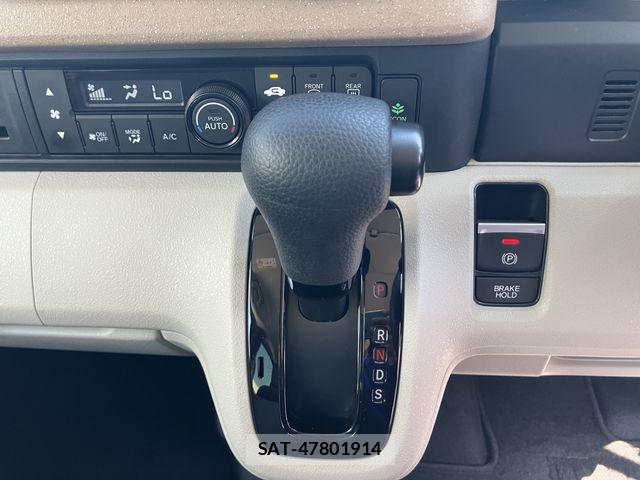 Honda N BOX 2024-05 7059816-19