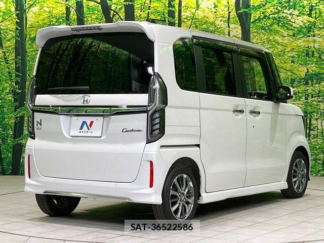 Honda N BOX 2023-01 7059788-16