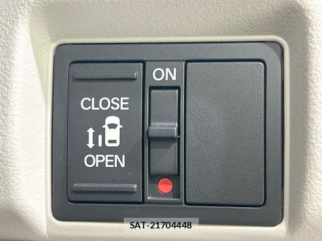 Honda N BOX 2024-05 7059792-4
