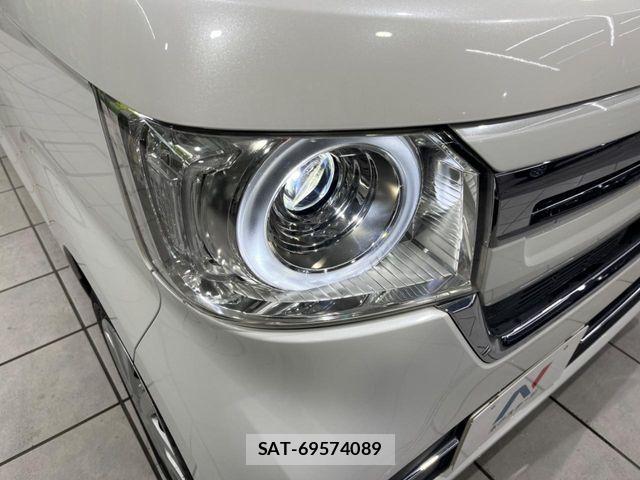 Honda N BOX 2021-06 7059795-11
