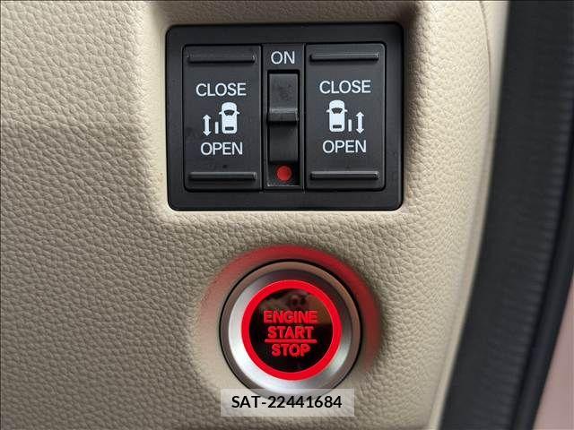 Honda N BOX 2018-12 7059837-2