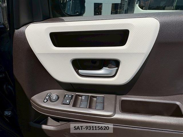Honda N BOX 2023-02 7059797-19