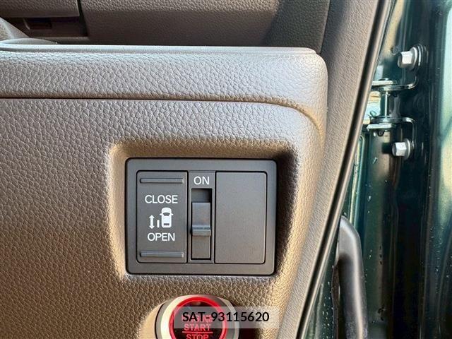 Honda N BOX 2023-02 7059797-21