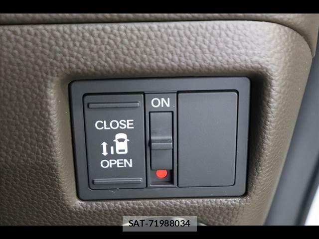 Honda N BOX 2022-09 7059810-7