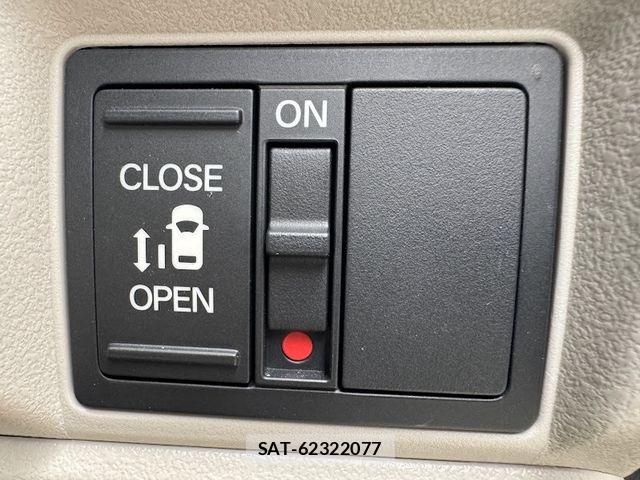Honda N BOX 2024-05 7059822-18