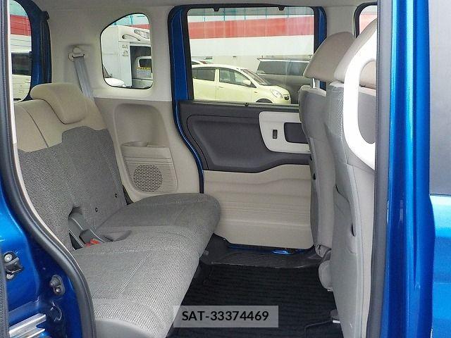Honda N BOX 2017-12 7059834-21