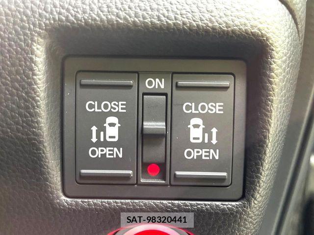 Honda N BOX 2022-03 7059787-3