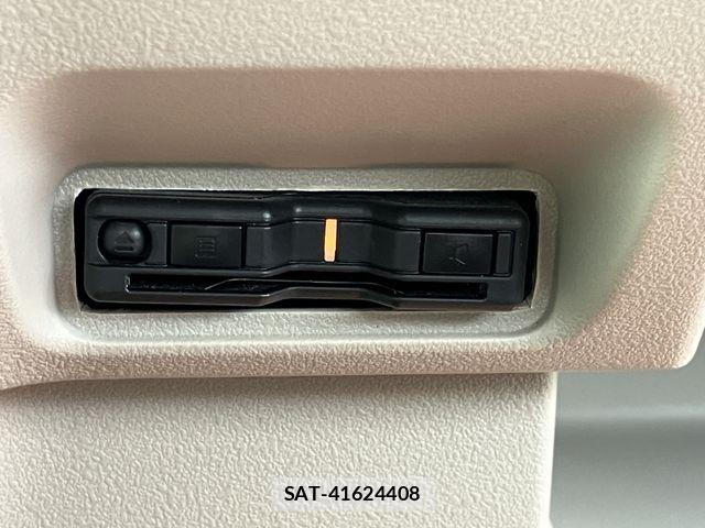 Honda N BOX 2024-05 7059813-19