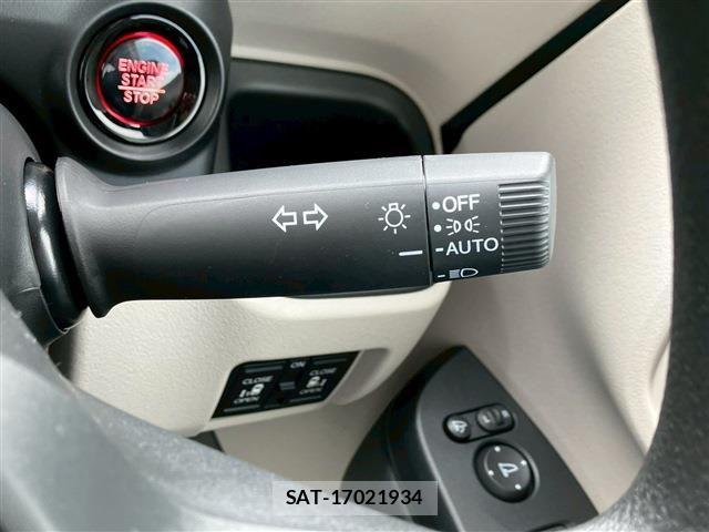 Honda N BOX 2025-12 7059789-22