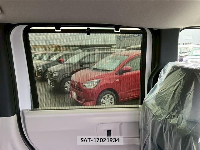Honda N BOX 2025-12 7059789-28