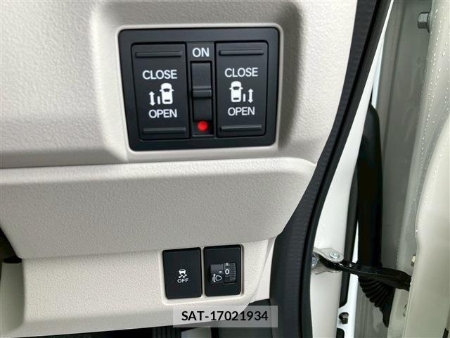 Honda N BOX 2025-12 7059789-29