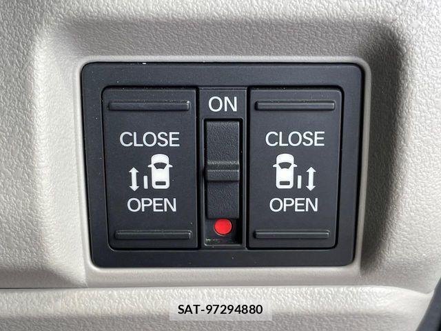 Honda N BOX 2023-11 7222455-4