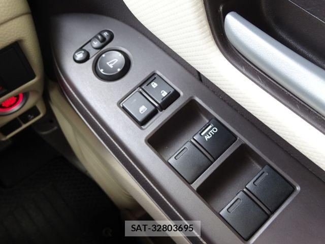 Honda N BOX 2020-03 7216634-13