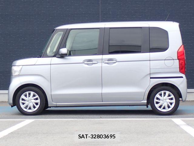 Honda N BOX 2020-03 7216634-17