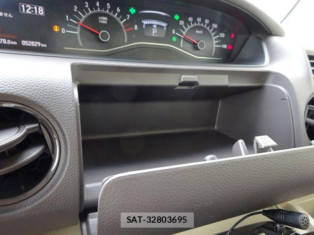 Honda N BOX 2020-03 7216634-27