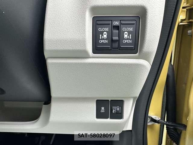 Honda N BOX 2026-03 7222501-16