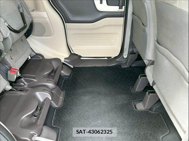 Honda N BOX 2019-09 7222392-19