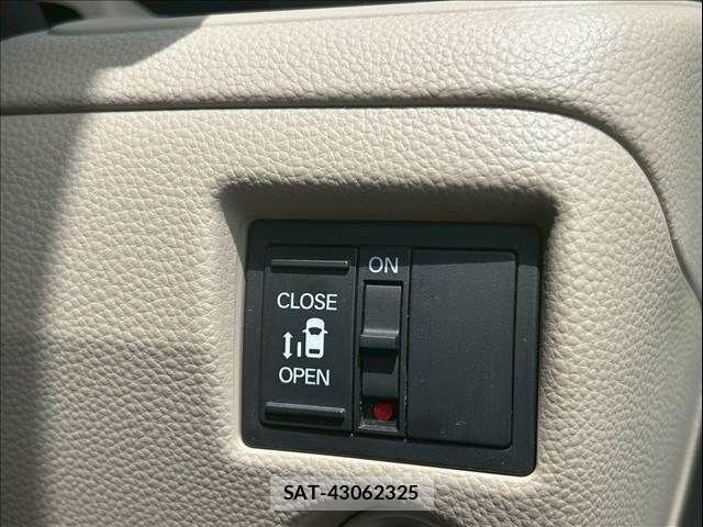 Honda N BOX 2019-09 7222392-24