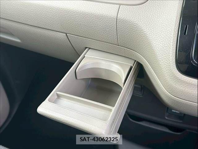 Honda N BOX 2019-09 7222392-28