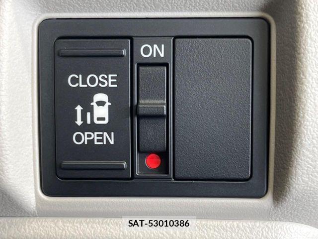 Honda N BOX 2024-04 7217895-4