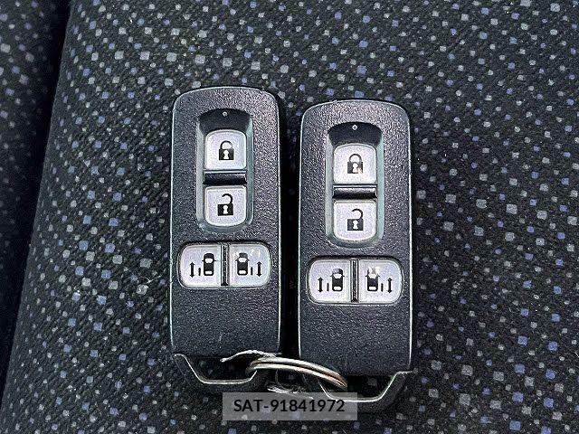 Honda N BOX 2017-03 7222349-25