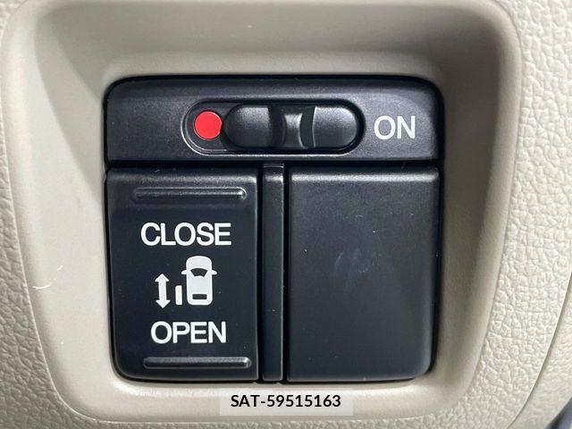 Honda N BOX 2012-03 7222294-5