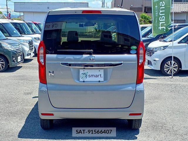 Honda N BOX 2018-05 7222373-7