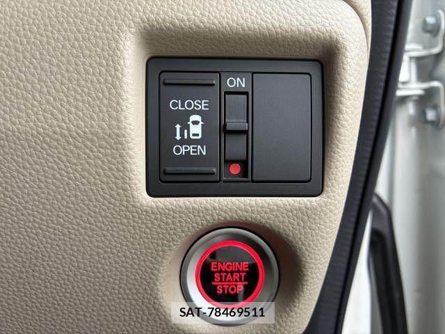 Honda N BOX 2018-10 7222382-23