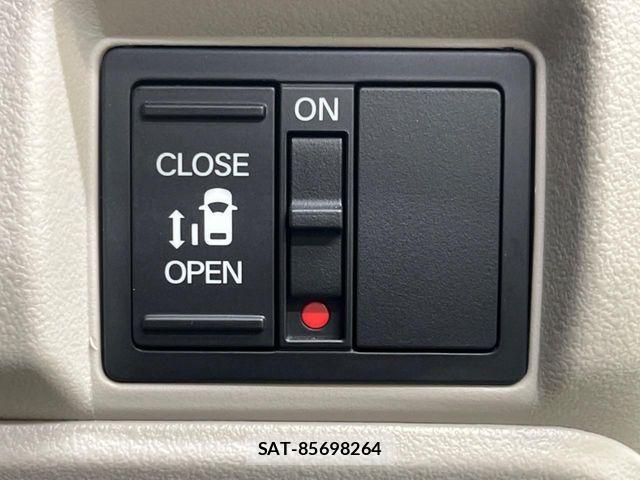 Honda N BOX 2025-05 7222500-5