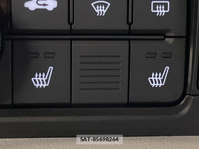 Honda N BOX 2025-05 7222500-6