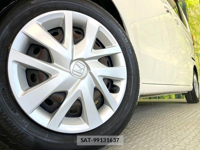 Honda N BOX 2018-02 7222366-12