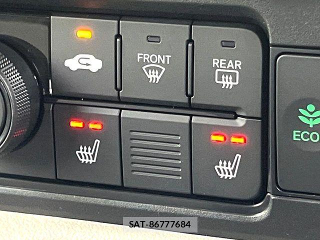 Honda N BOX 2026-05 7215851-2