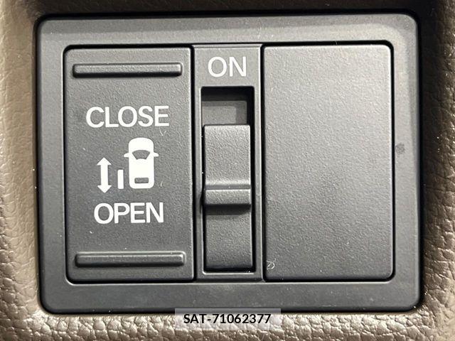 Honda N BOX 2022-11 7222436-2