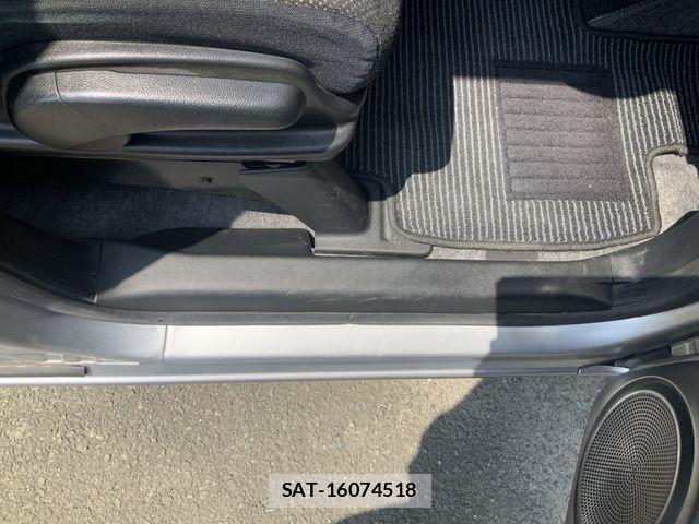 Honda N BOX 2017-04 7222356-15