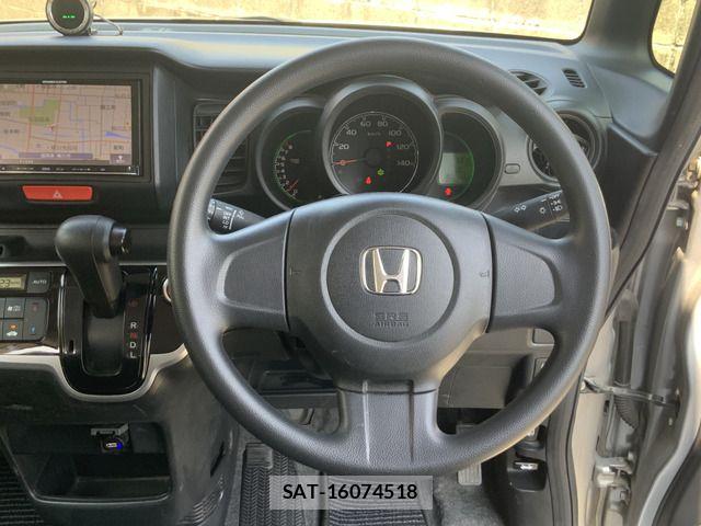 Honda N BOX 2017-04 7222356-17