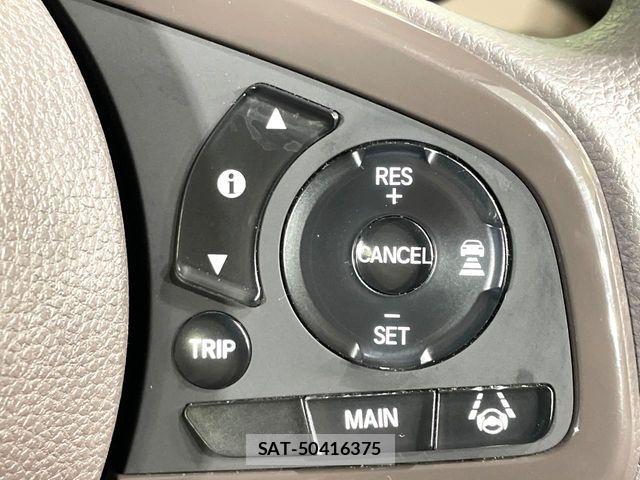 Honda N BOX 2018-02 7222369-7